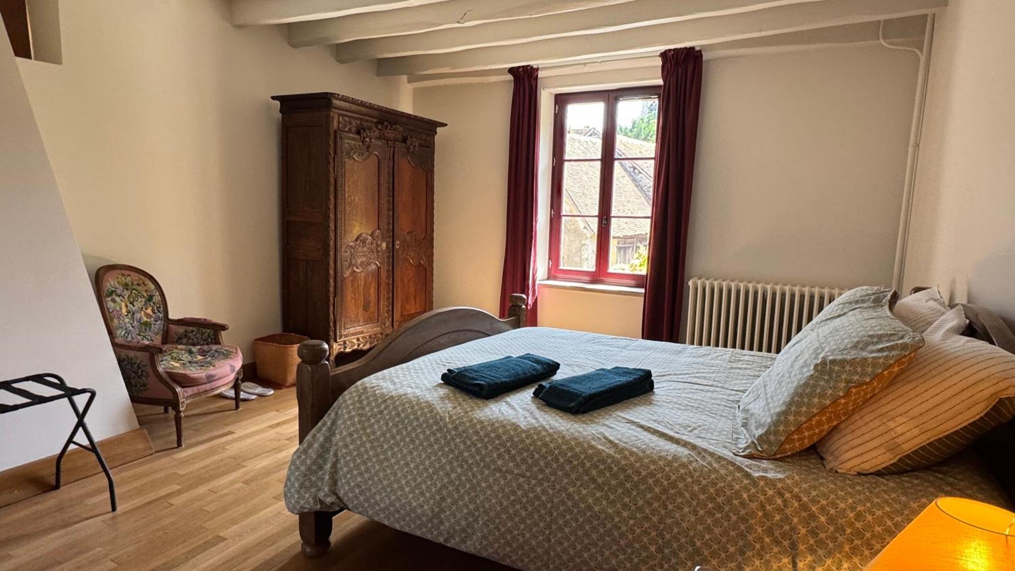 Maison Forte Perreuse Treigny Eksteriør billede